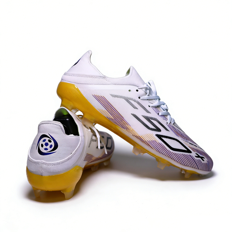 Scarpe da Calcio T38 con Lacci - Sports Equipment For Boys recensione e prezzo