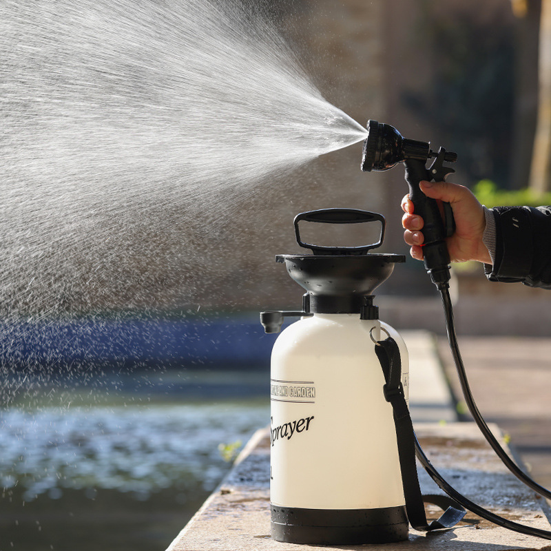 3/8L Spruzzatore a pressione m - Sports Equipment Disinfectant Spray recensione e prezzo