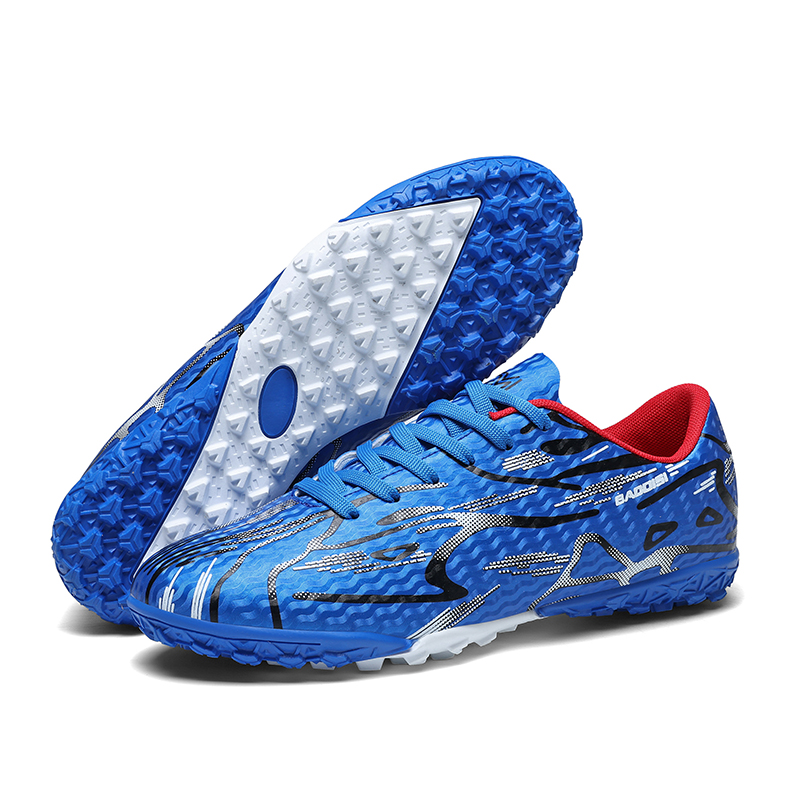 Scarpe da Calcio TF con Tacche - Sports Equipment For Boys recensione e prezzo